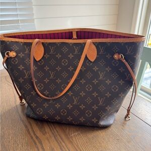 Louis Vuitton Neverfull MM monogram with rose interior